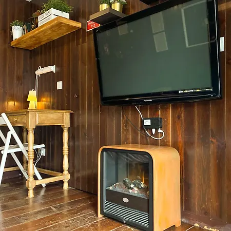 Praca Flores - Charming Typical Apartament *